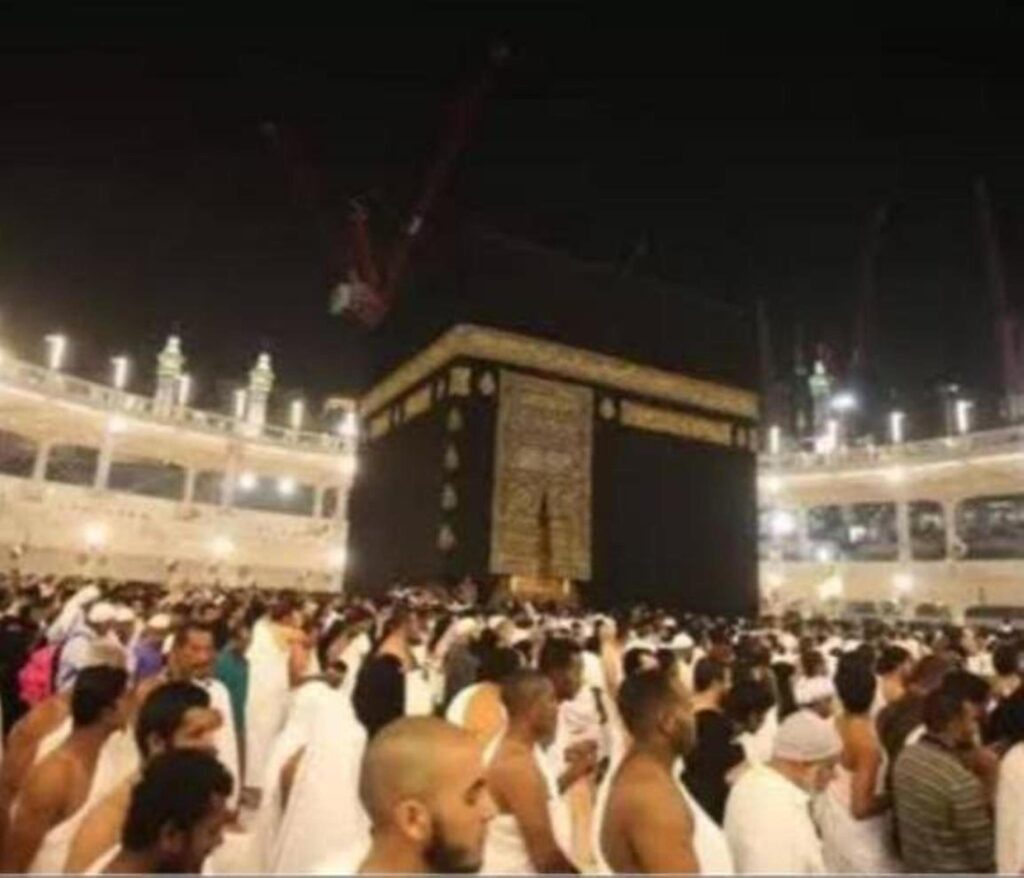 Harga Haji Plus untuk 2 Orang Madinah Iman Wisata